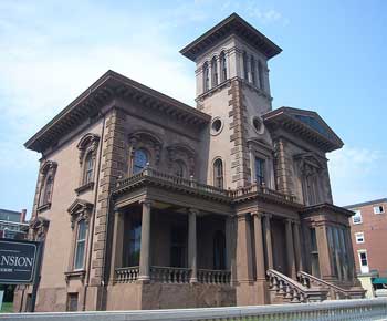 victoria mansion